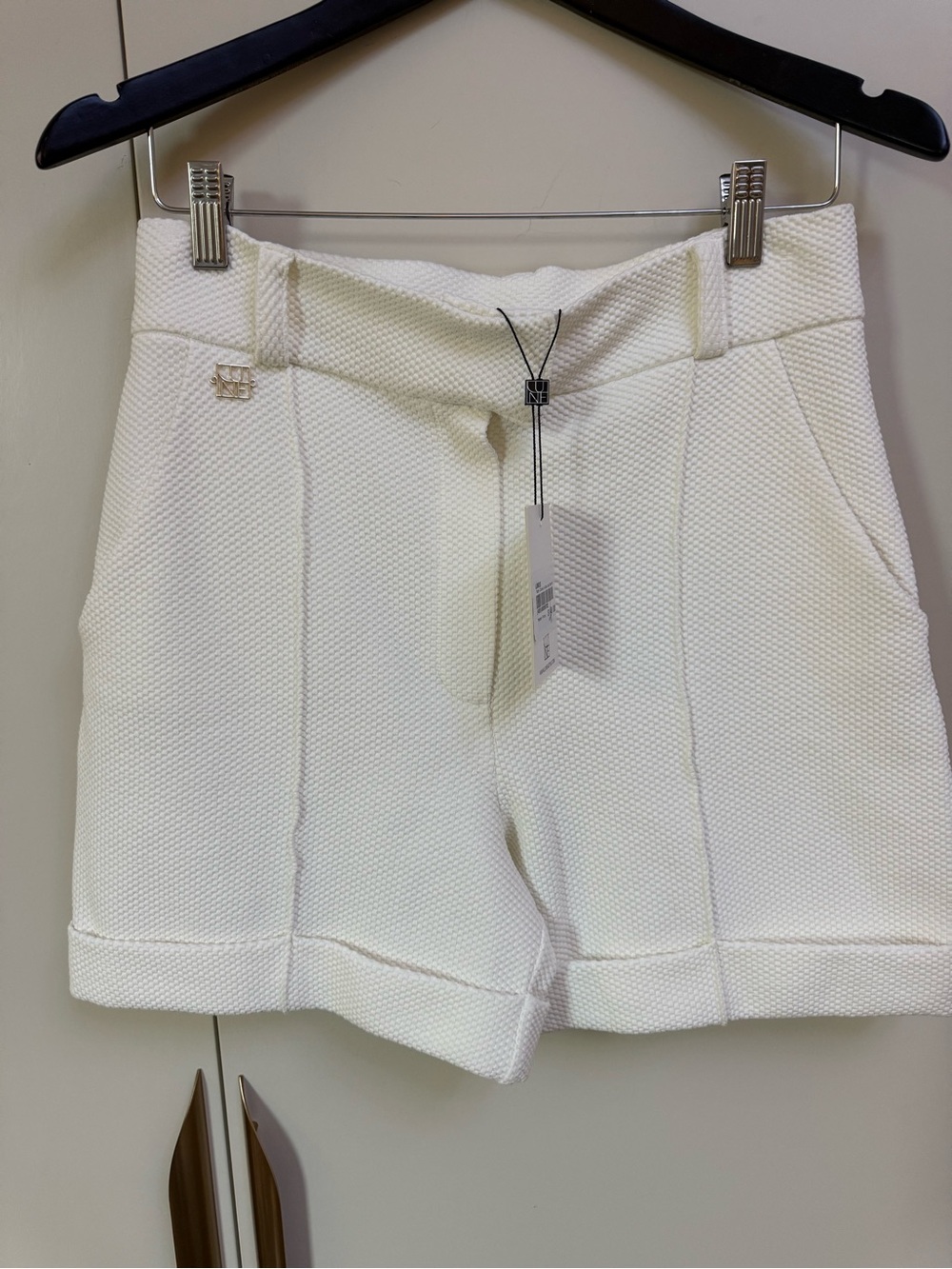 LUNE Amsterdam Moon Classic Wide Leg Shorts Ivory Honeycomb Textured M NWT - Picture 2 of 7